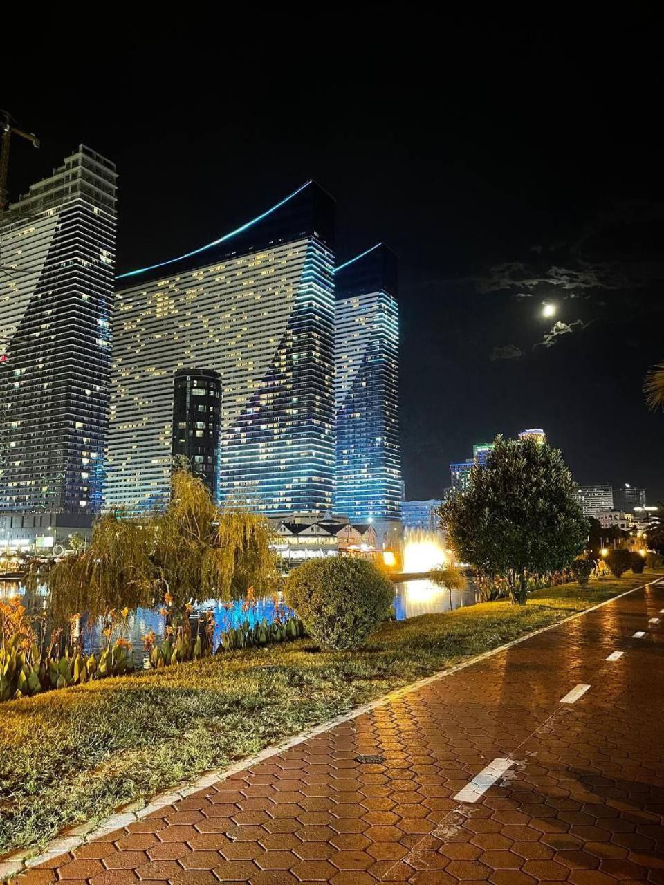 Orbi City Luxury Towers Aparthotel Batumi Luaran gambar